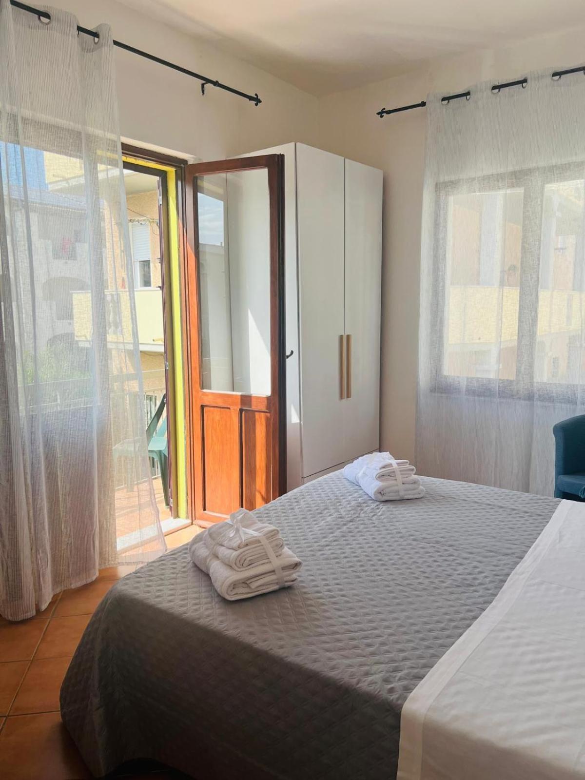 Il Canarino 3* La Caletta