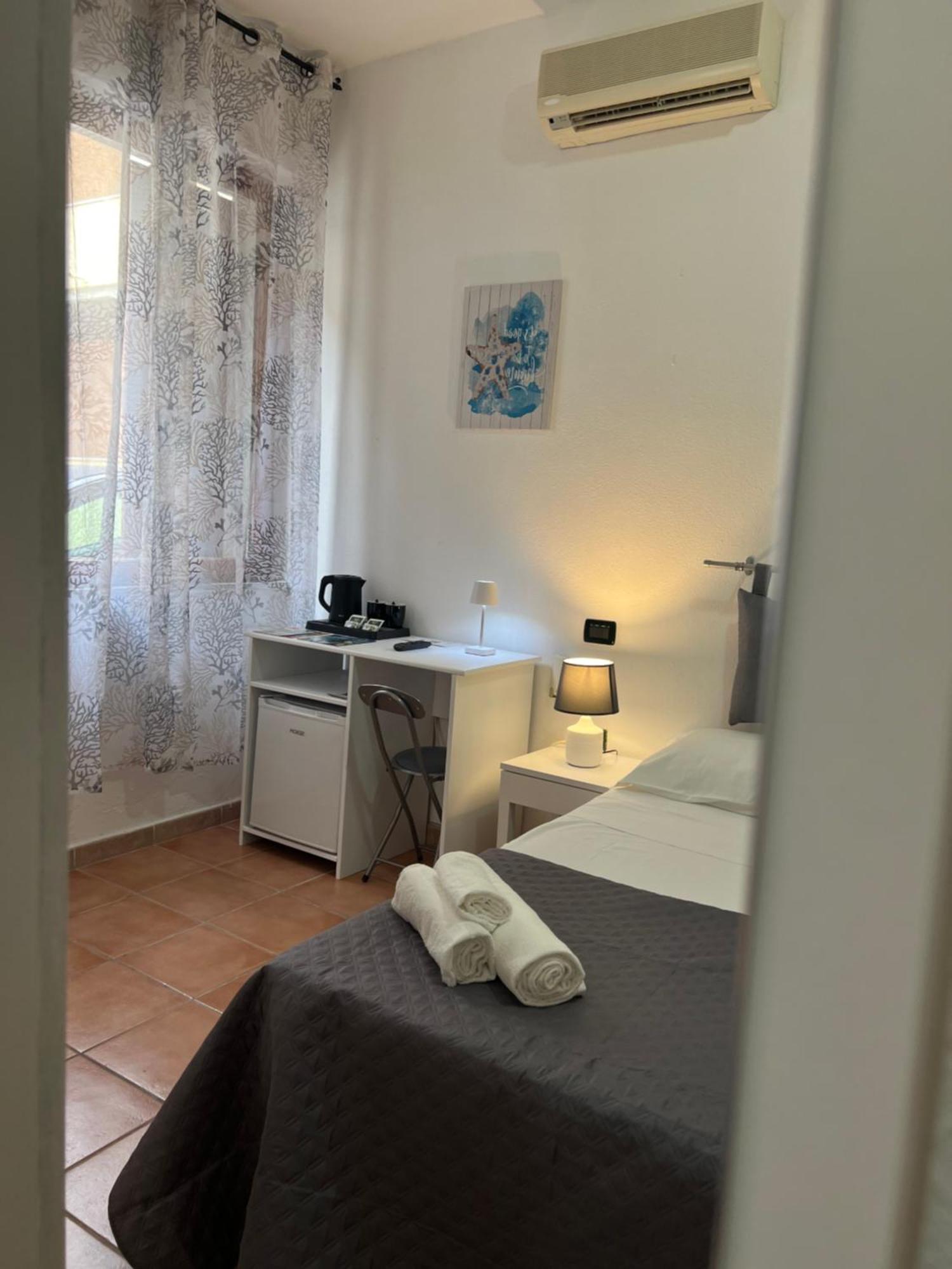 Bed & Breakfast Il Canarino La Caletta