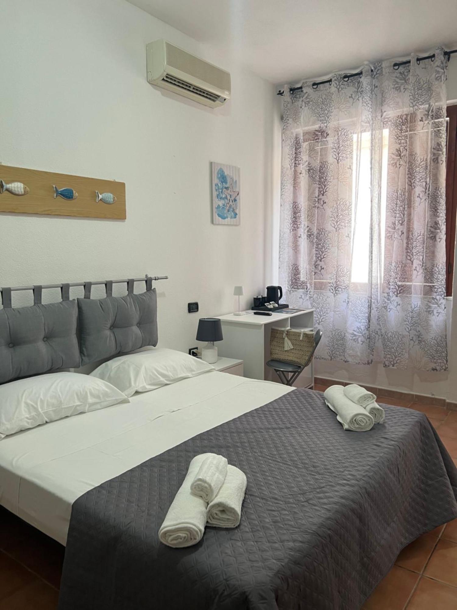 Il Canarino 3* La Caletta